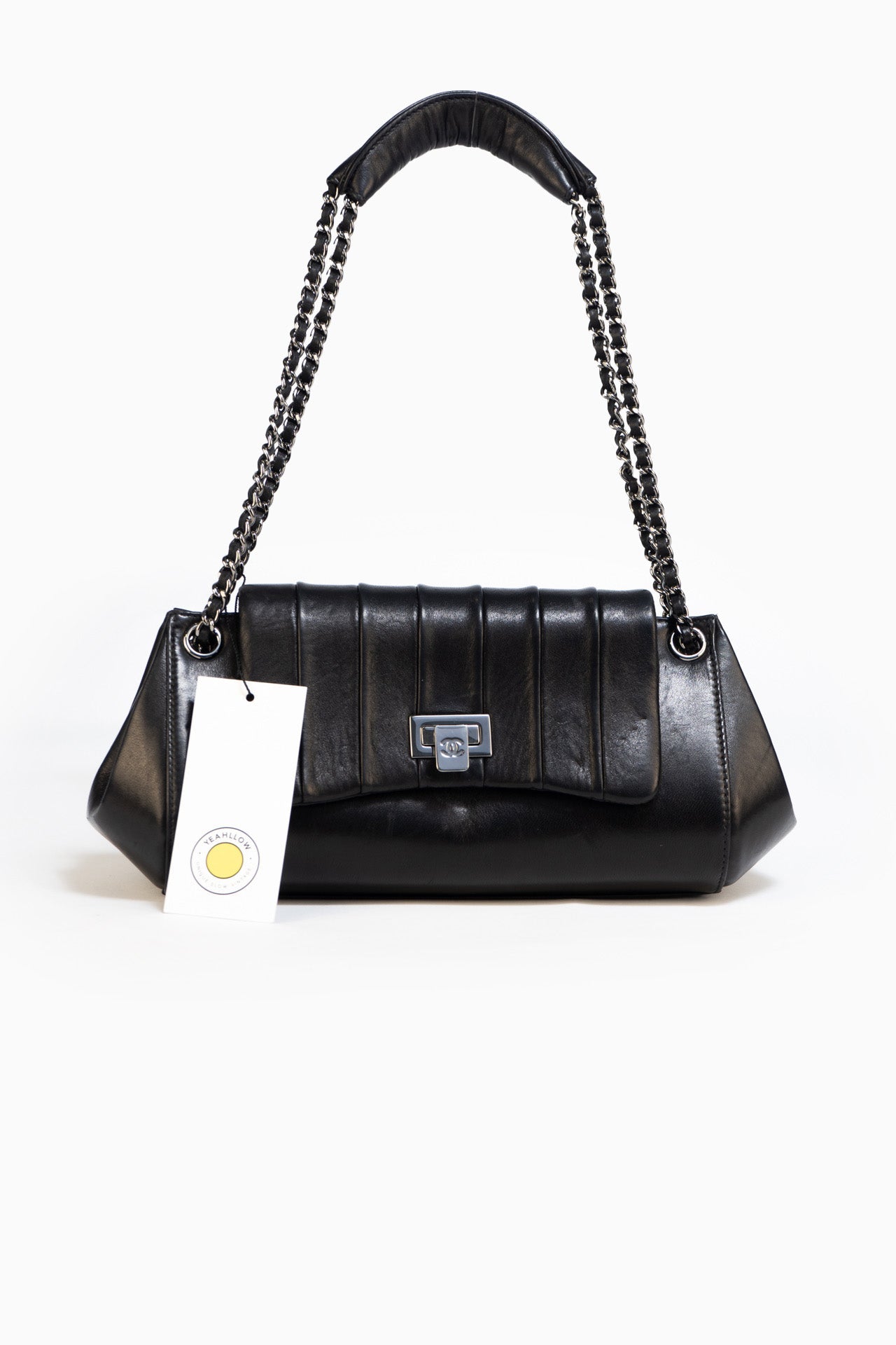 Chanel Vintage Leather Chain Soulder Bag in Black