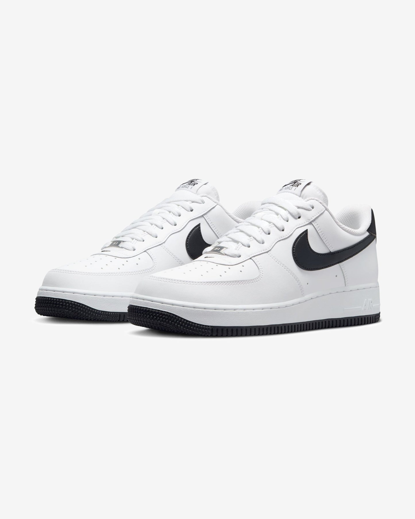 NIKE AIR FORCE 1 '07 - WHITE/ BLACK