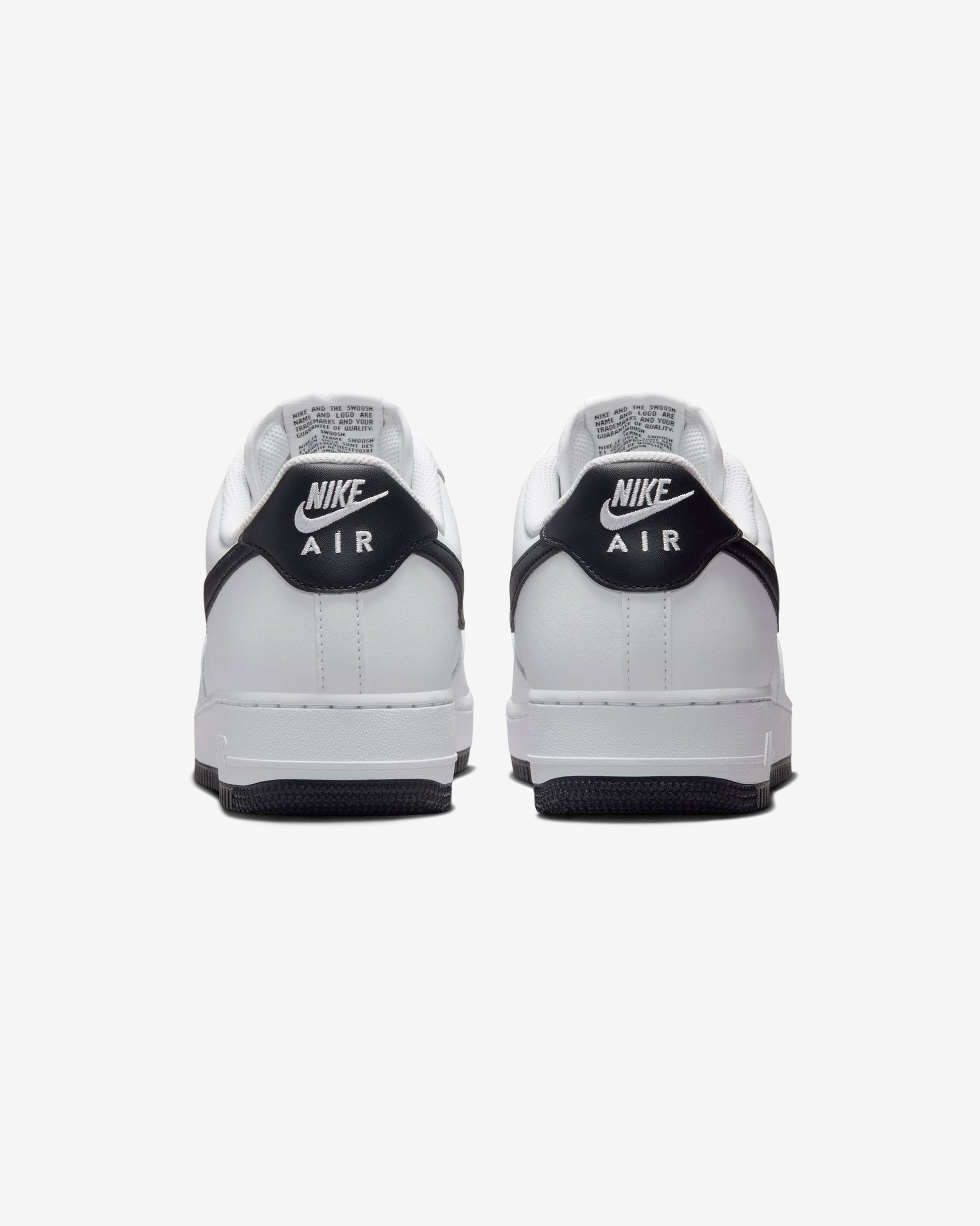 NIKE AIR FORCE 1 '07 - WHITE/ BLACK