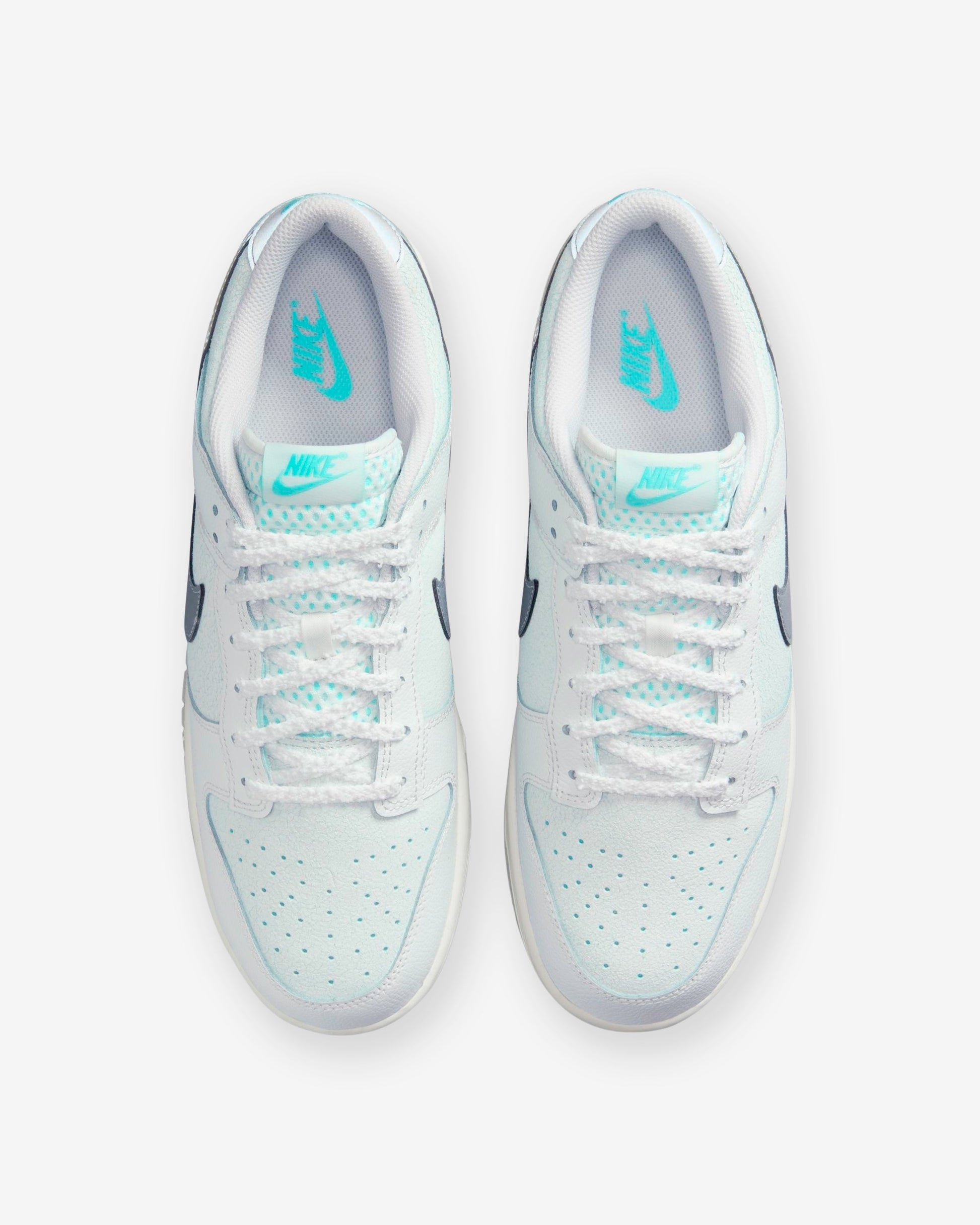 NIKE DUNK LOW RETRO SE - SUMMITWHITE/ METALLICSILVER