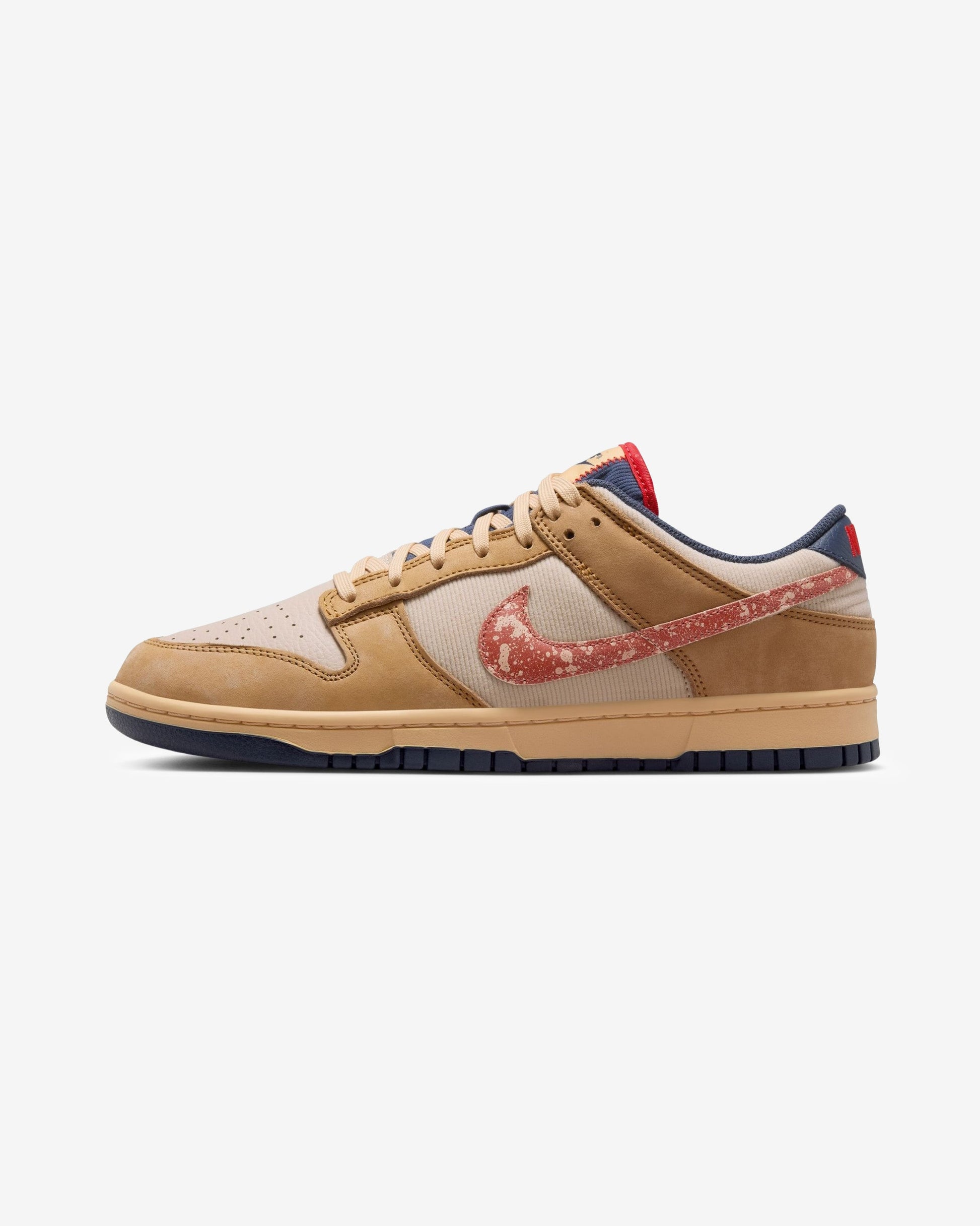 NIKE DUNK LOW RETRO SE - WHEAT/ BURNTSUNRISE