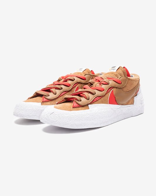 NIKE X SACAI BLAZER LOW - LTBRITISHTAN/ UNIVERSITYRED/ WHITE