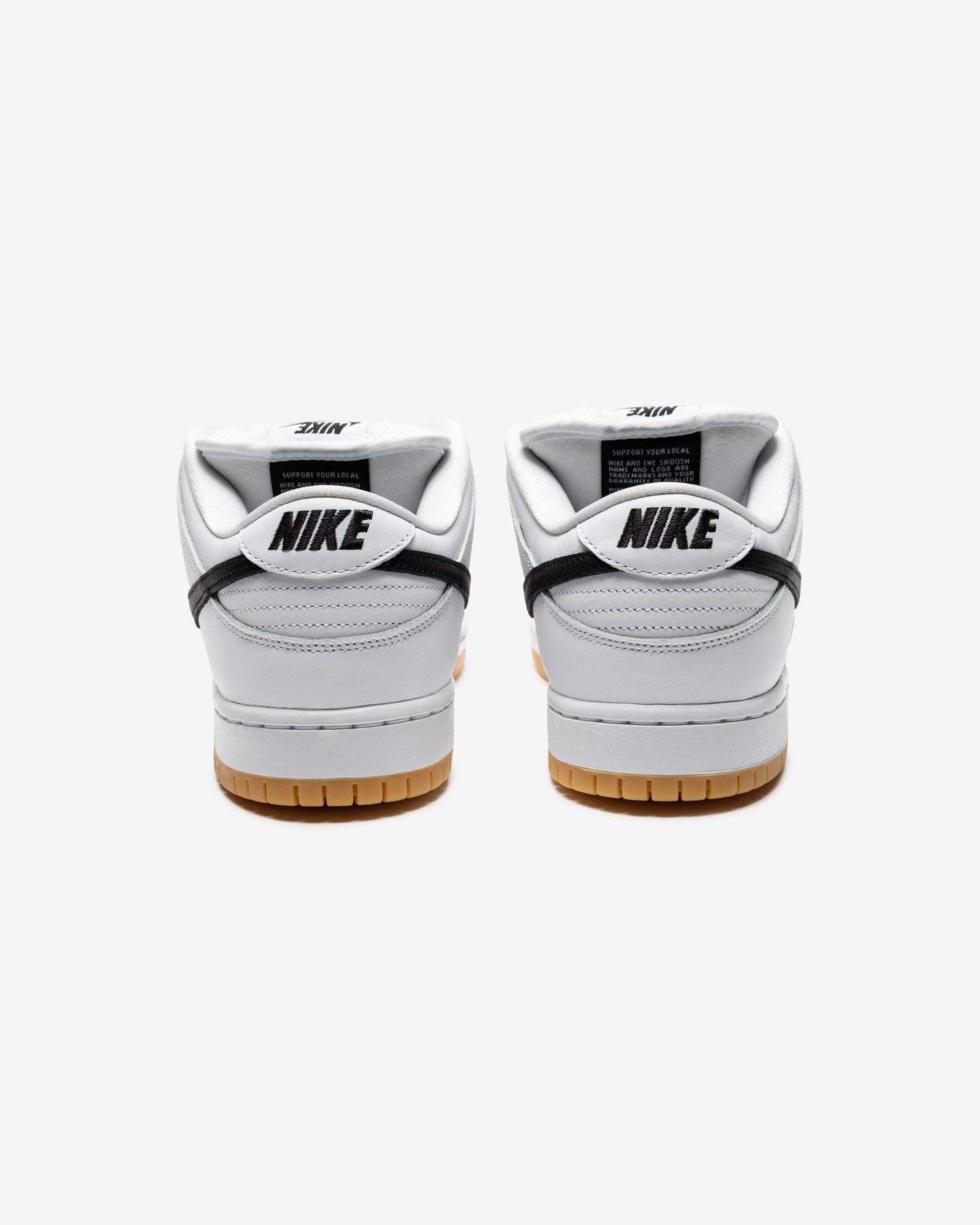 NIKE SB DUNK LOW PRO - WHITE/ BLACK/ GUM/ LIGHTBROWN