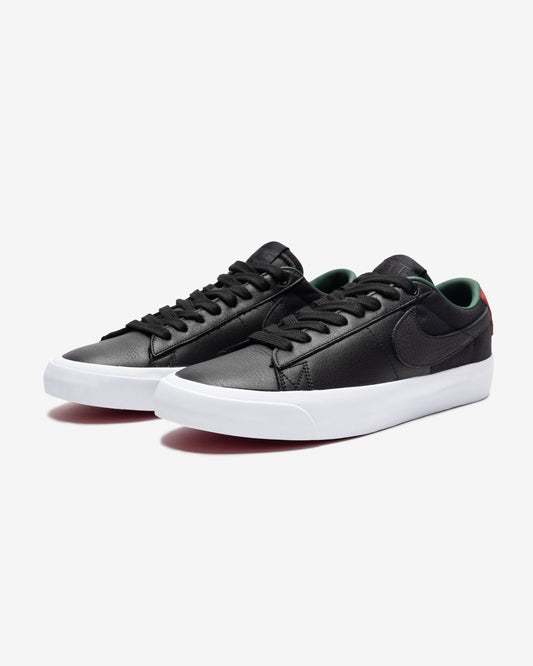 NIKE SB ZOOM BLAZER LOW GT PREMIUM - BLACK/ VARSITYRED/ FIR