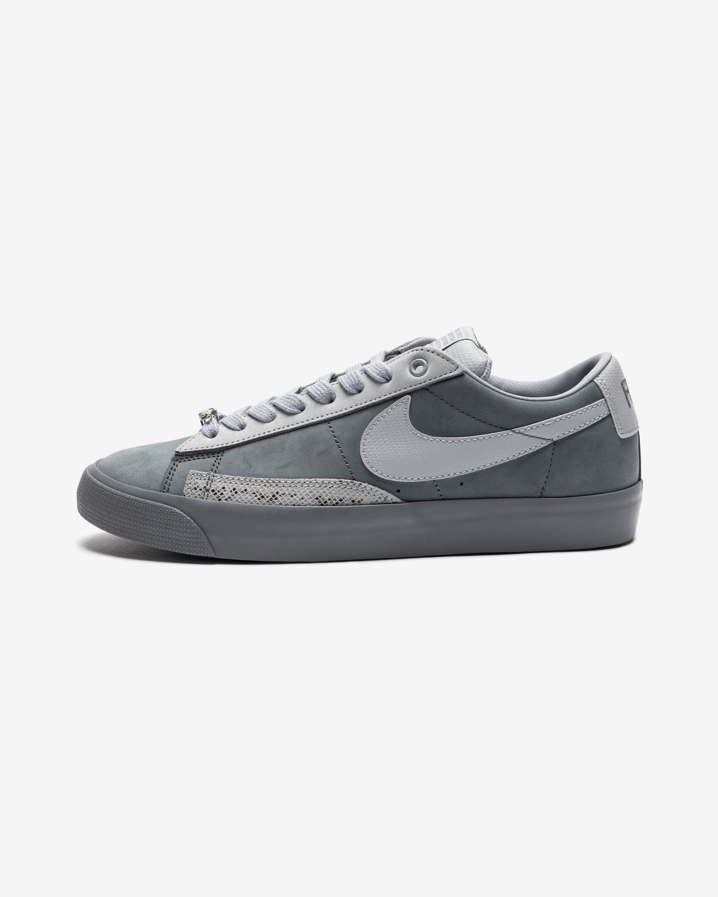 NIKE SB X FPAR ZOOM BLAZER LOW - COOLGREY/ WOLFGREY