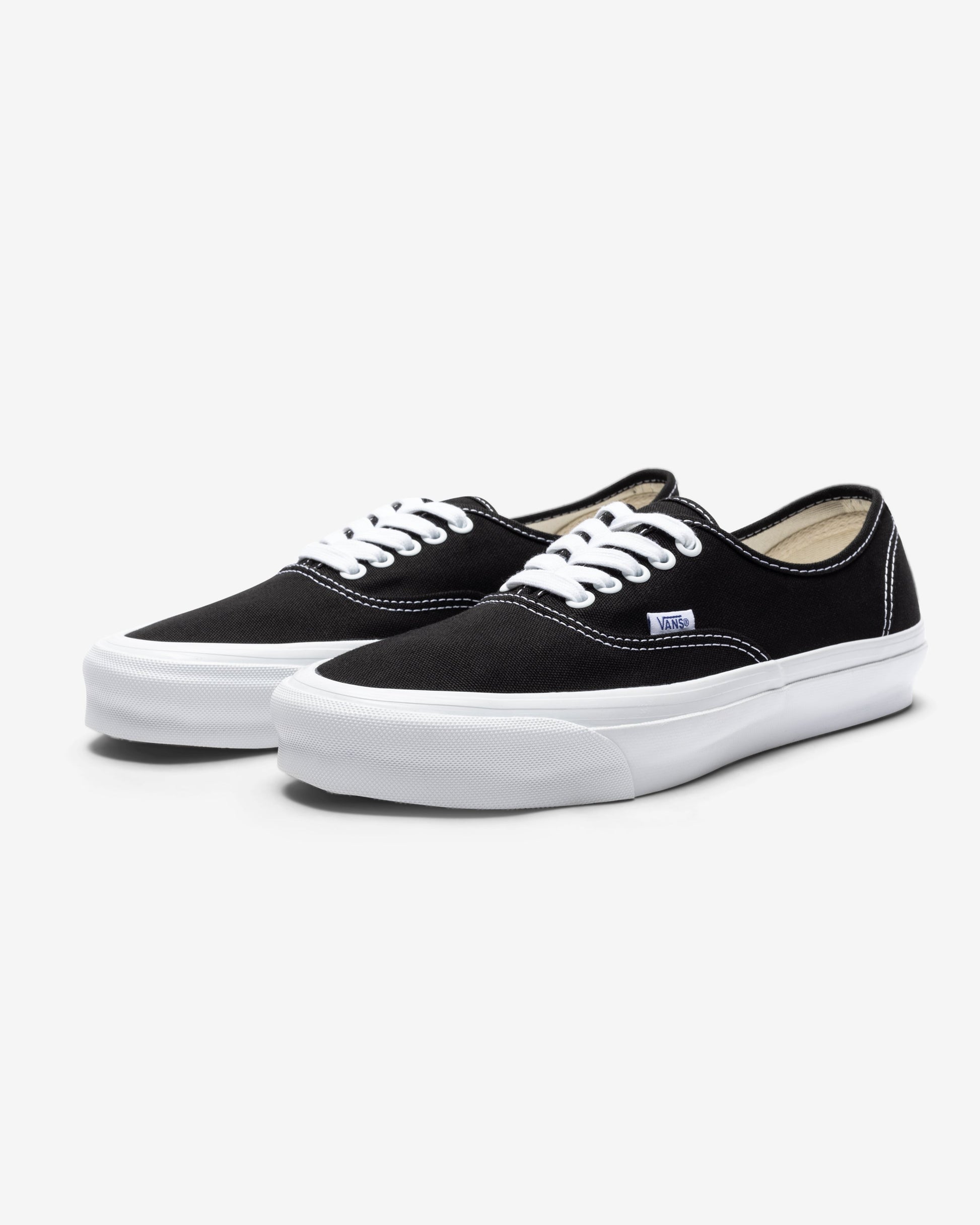 VANS OG AUTHENTIC LX (CANVAS) - BLACK/ TRUEWHITE